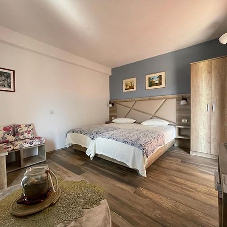 Guesthouse Hhl - Liman Ll Ulcinj Exterior foto