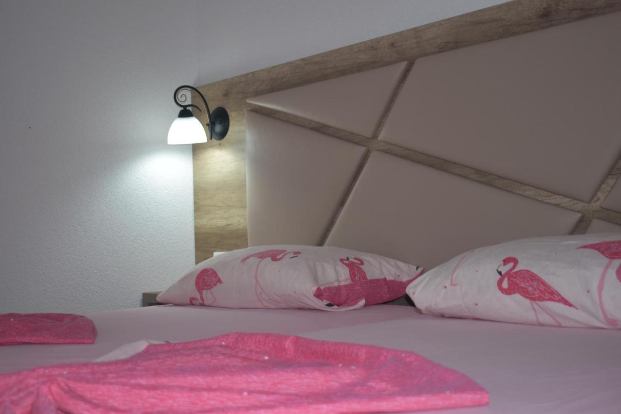 Guesthouse Hhl - Liman Ll Ulcinj Exterior foto