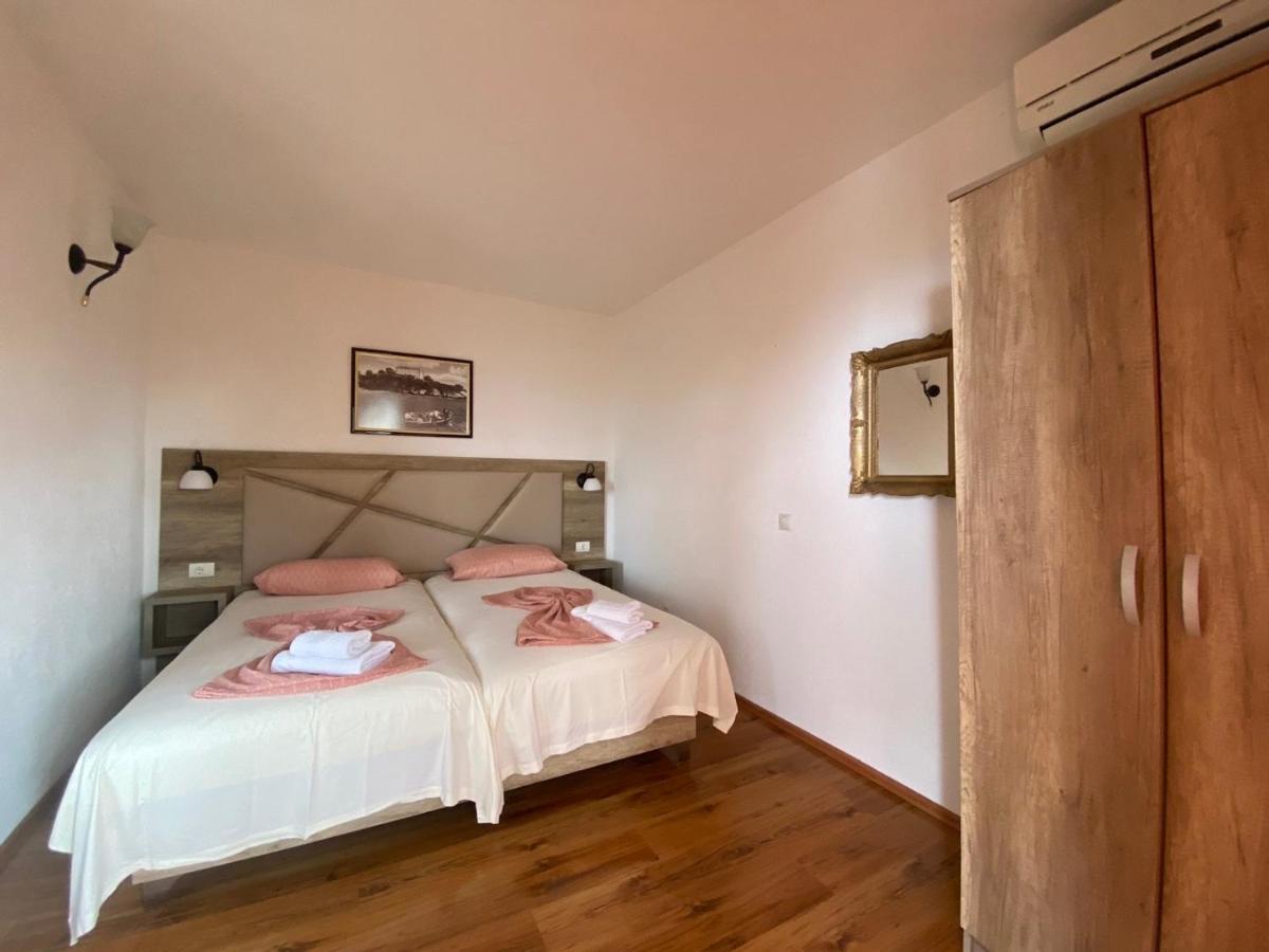 Guesthouse Hhl - Liman Ll Ulcinj Exterior foto