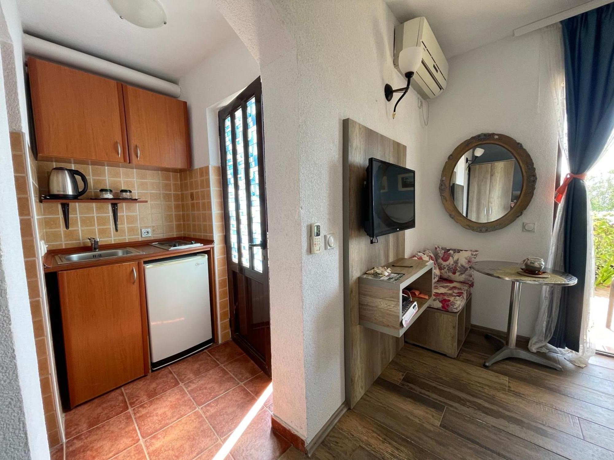 Guesthouse Hhl - Liman Ll Ulcinj Exterior foto
